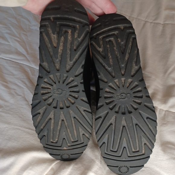 Ugg Boots - Picture 8 of 9